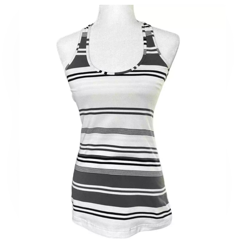 Lululemon groovy stripe Tank size 6
